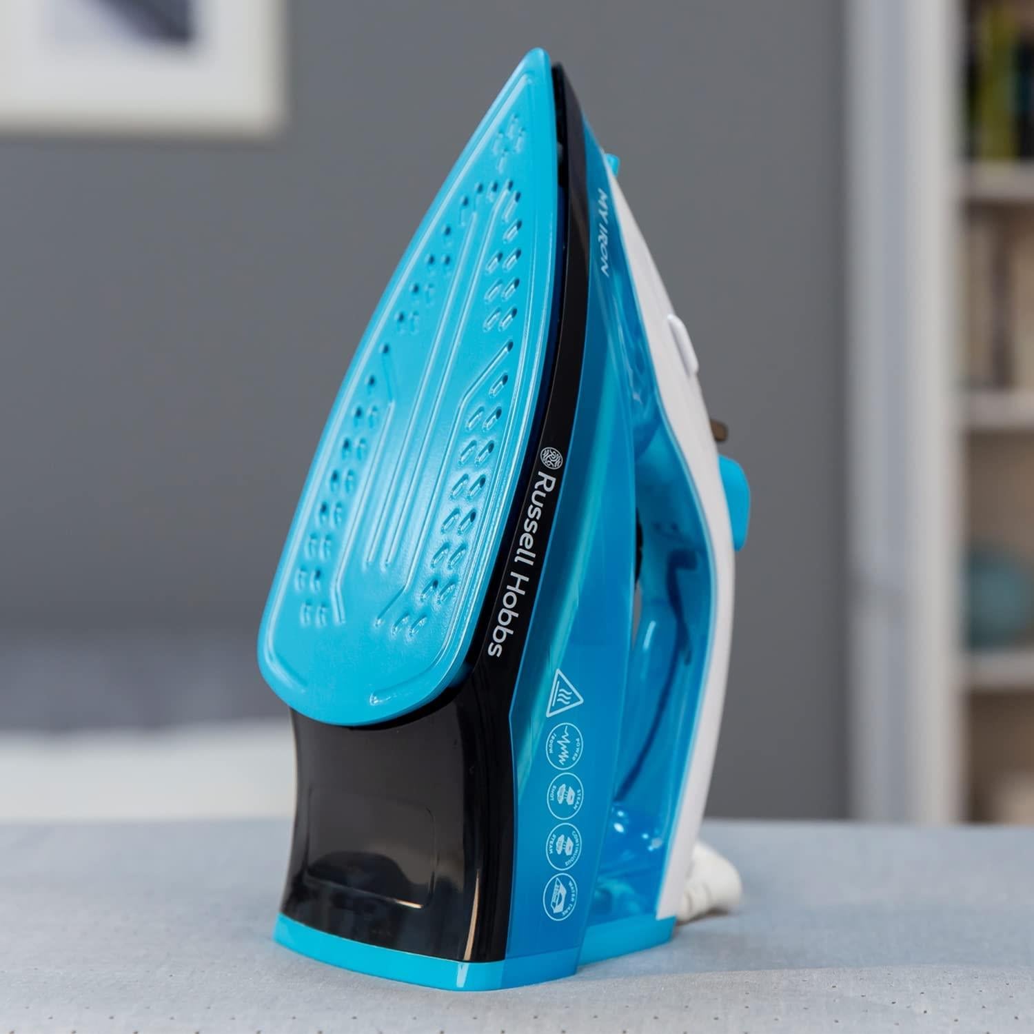 Russell Hobbs Steam Iron My Iron Ceramic Soleplate 260 ml Water Tank - 25580